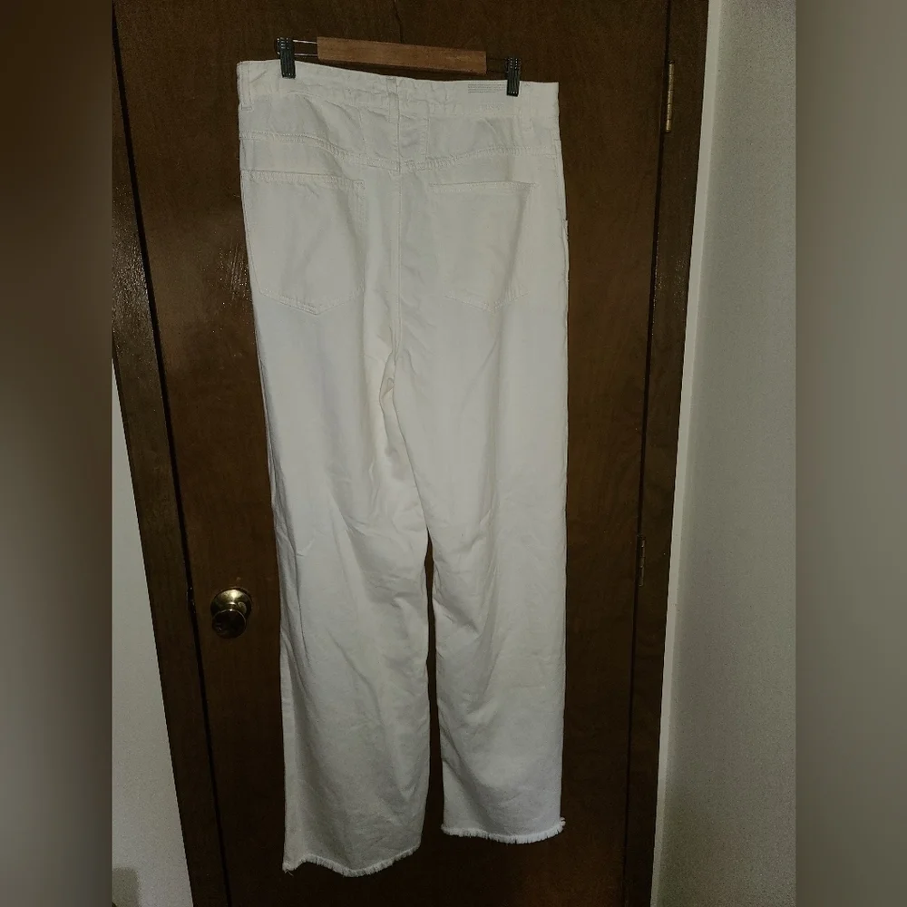 Closed white denim jeans sz 33 Nwot